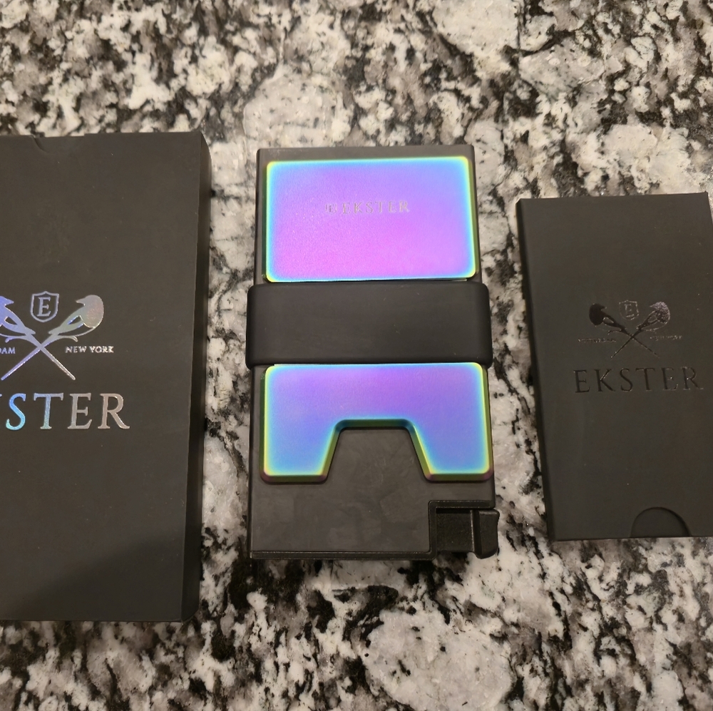 Ekster standard cardholder - forged carbon fiber